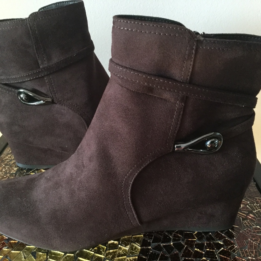 Impo Glammed Wedge Ankle Boots 712